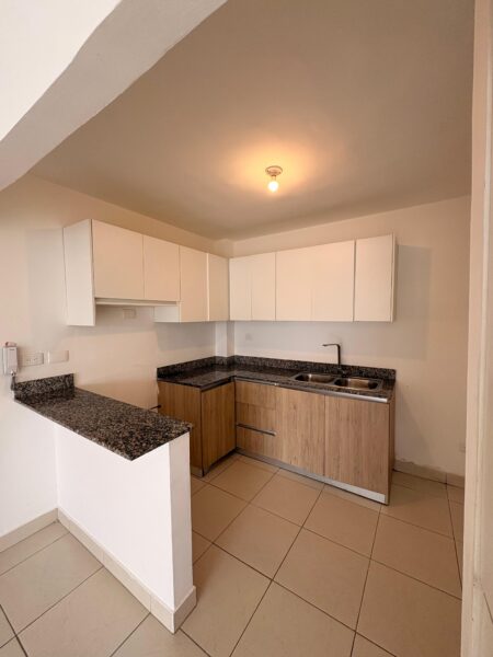 ALQUILER DE APARTAMENTO DE DOS HABITACIONES EN PROYECTO CERRADO CON AMENIDADES