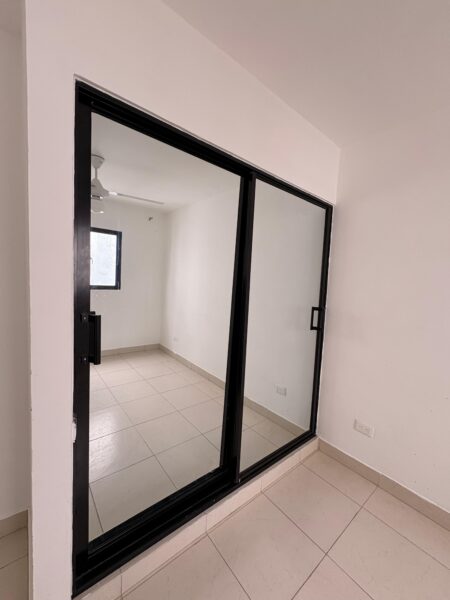 ALQUILER DE APARTAMENTO DE DOS HABITACIONES EN PROYECTO CERRADO CON AMENIDADES