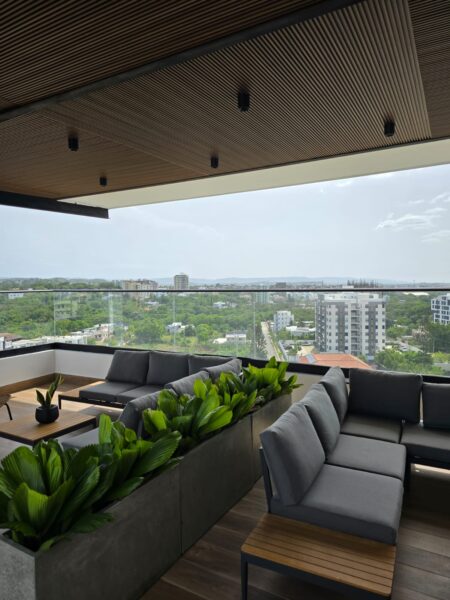HERMOSOS APARTAMENTOS UBICADO EN LA PRESTIGIOSA URB. THOMEN