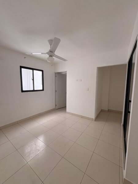 ALQUILER DE APARTAMENTO DE DOS HABITACIONES EN PROYECTO CERRADO CON AMENIDADES
