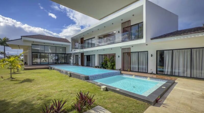 VILLA DE LUJO EN LA PRESTIGIOSA ZONA DE SOSUA