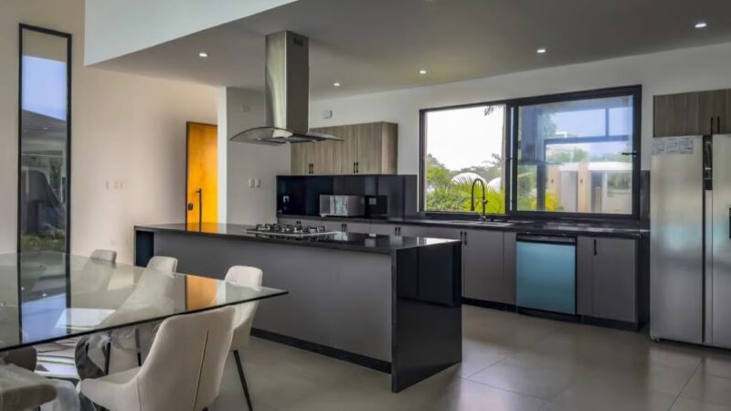 VILLA DE LUJO EN LA PRESTIGIOSA ZONA DE SOSUA