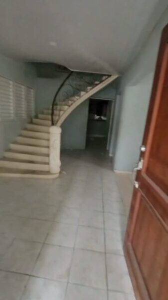 CASA DE SEGUNDA DE VENTA EN GURABO