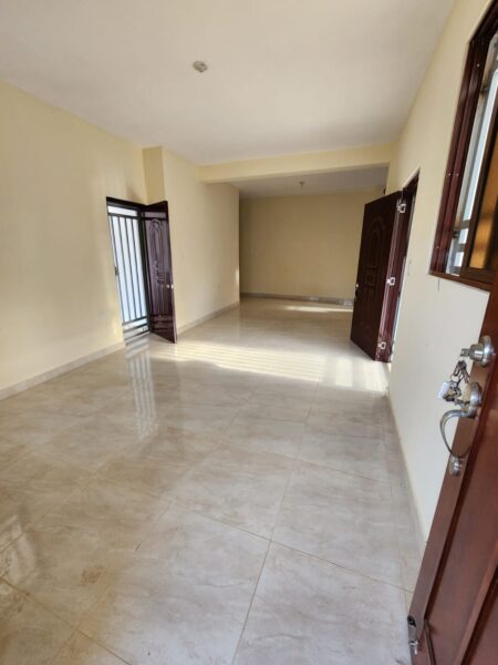 HERMOSA CASA DE VENTA EN LAS CHARCAS, SANTIAGO