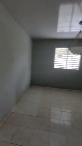 CASA DE SEGUNDA DE VENTA EN GURABO