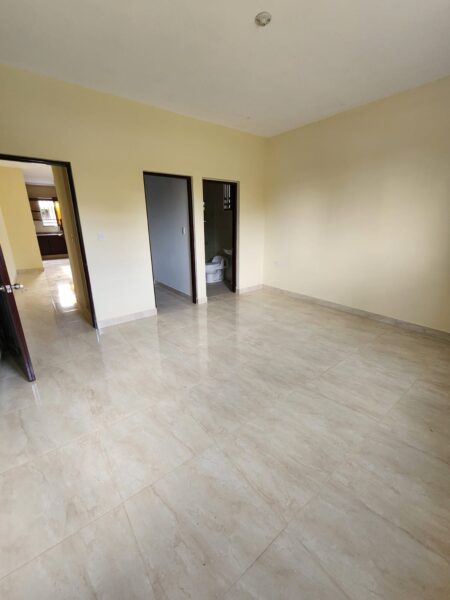 HERMOSA CASA DE VENTA EN LAS CHARCAS, SANTIAGO